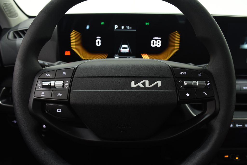 2025 Kia K4 LXS 10