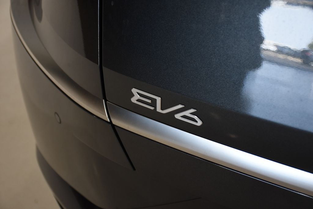 2024 Kia EV6 Wind 25