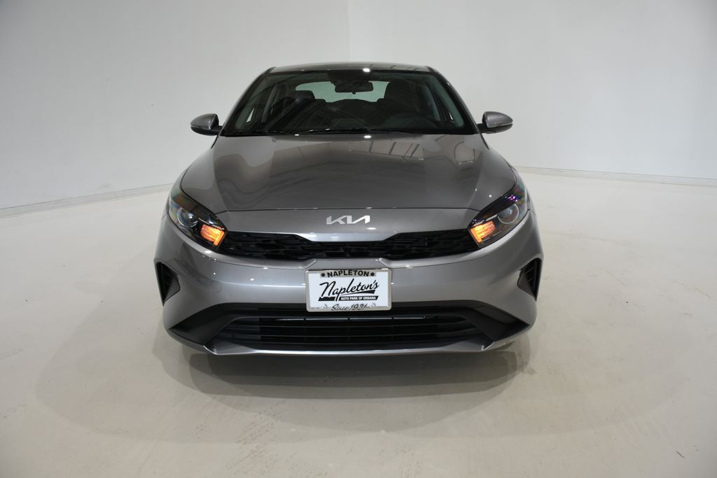 2024 Kia Forte LXS 2