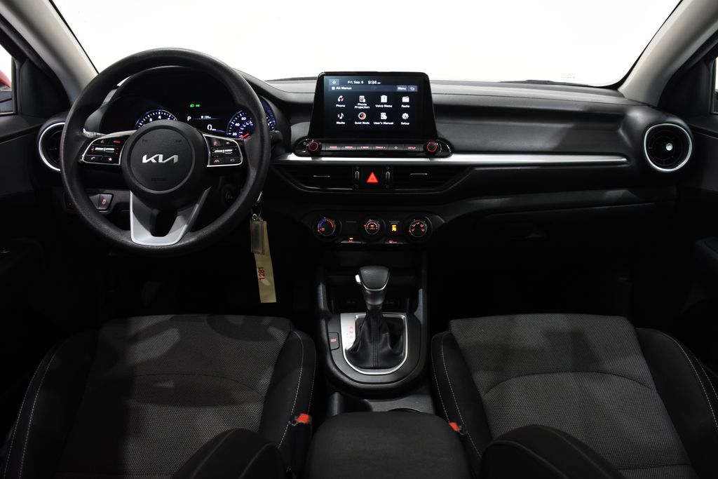 2022 Kia Forte LXS 8