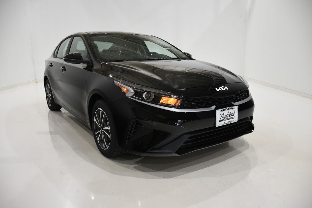 2024 Kia Forte LXS 2