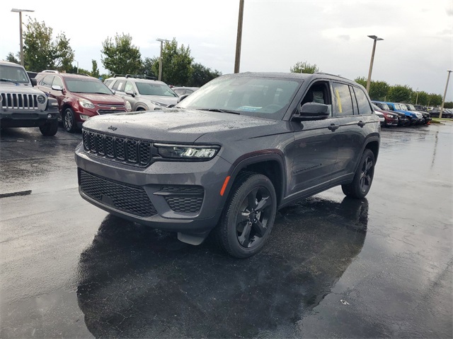 2024 Jeep Grand Cherokee Altitude X 3