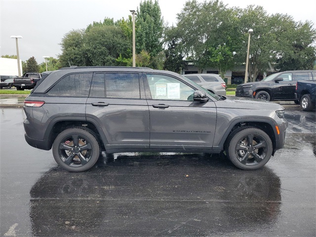 2024 Jeep Grand Cherokee Altitude X 27