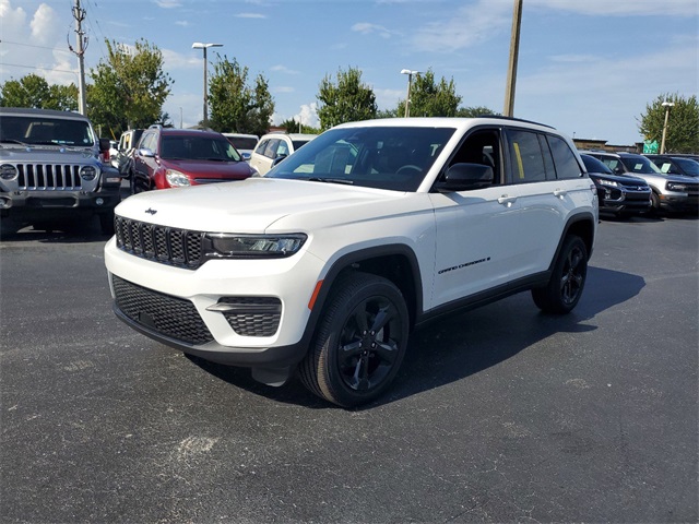 2024 Jeep Grand Cherokee Altitude X 3