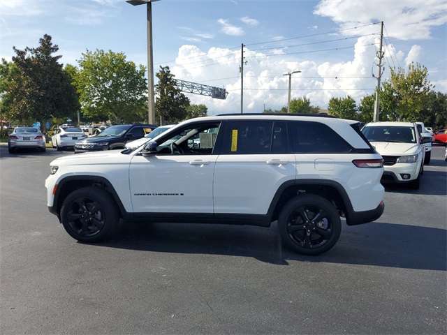 2024 Jeep Grand Cherokee Altitude X 5