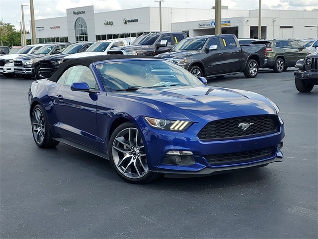 2015 Ford Mustang EcoBoost Premium 28