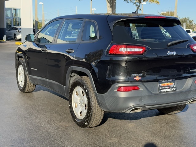 2016 Jeep Cherokee Sport 5