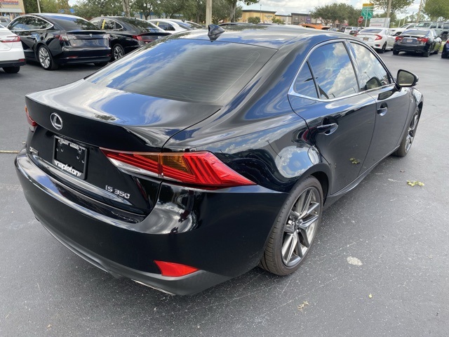 2017 Lexus IS 350 7