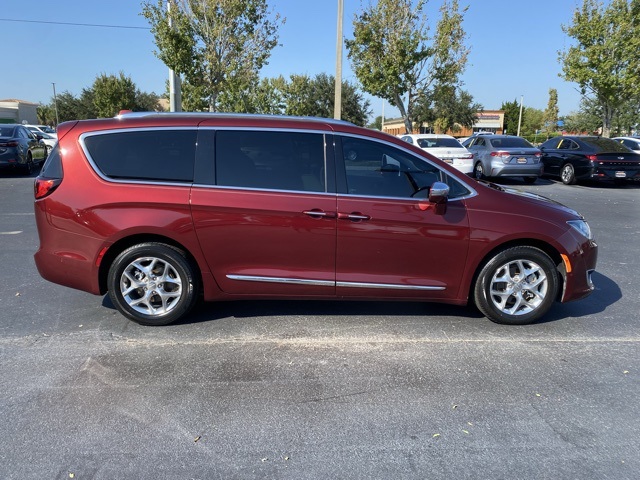 2017 Chrysler Pacifica Limited 7