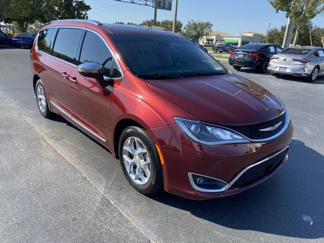 2017 Chrysler Pacifica Limited 8