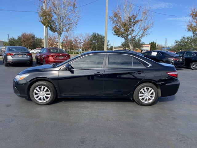 2017 Toyota Camry LE 4