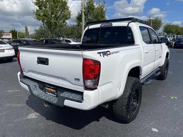 2017 Toyota Tacoma TRD Sport 10