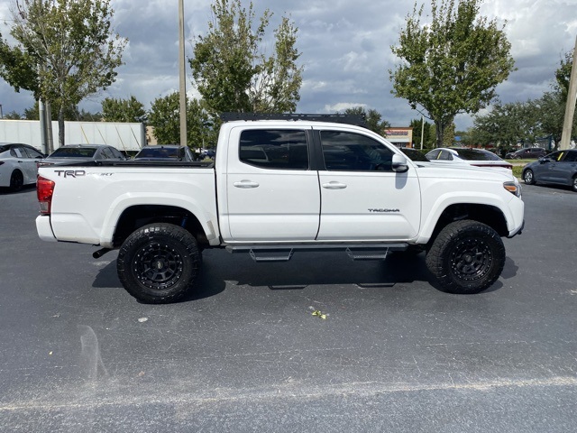 2017 Toyota Tacoma TRD Sport 11