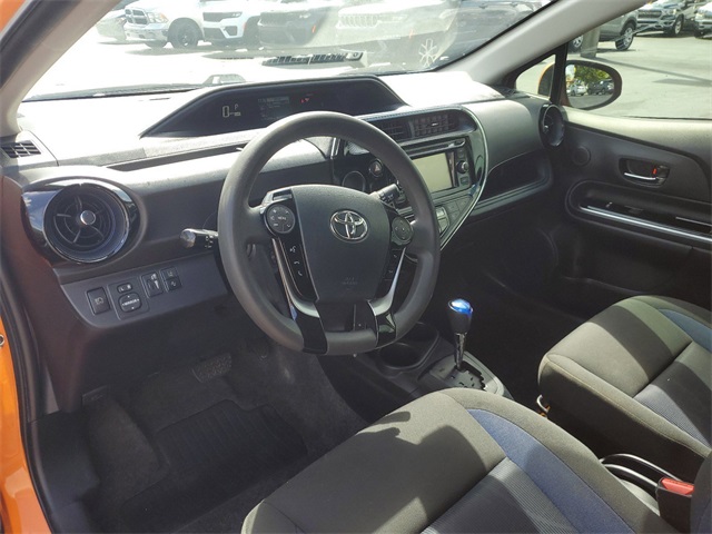 2018 Toyota Prius c Four 10