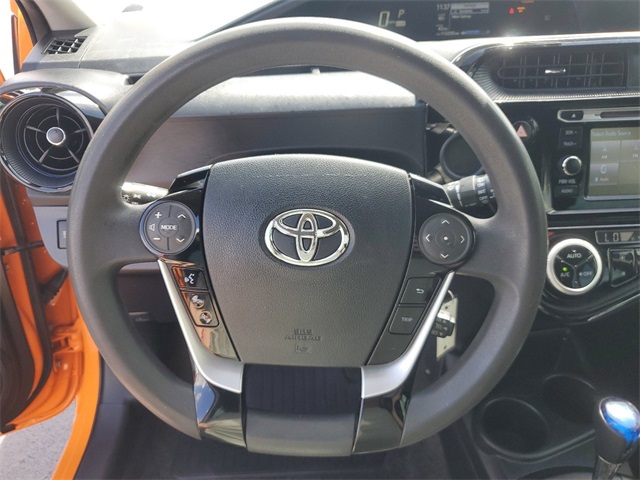 2018 Toyota Prius c Four 14