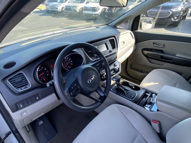 2018 Kia Sedona LX 14