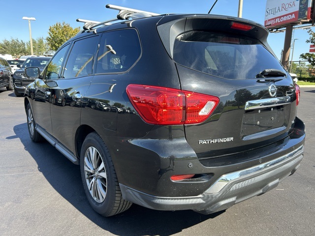 2018 Nissan Pathfinder SL 4