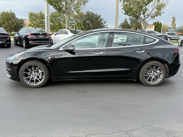 2018 Tesla Model 3 Mid Range 4