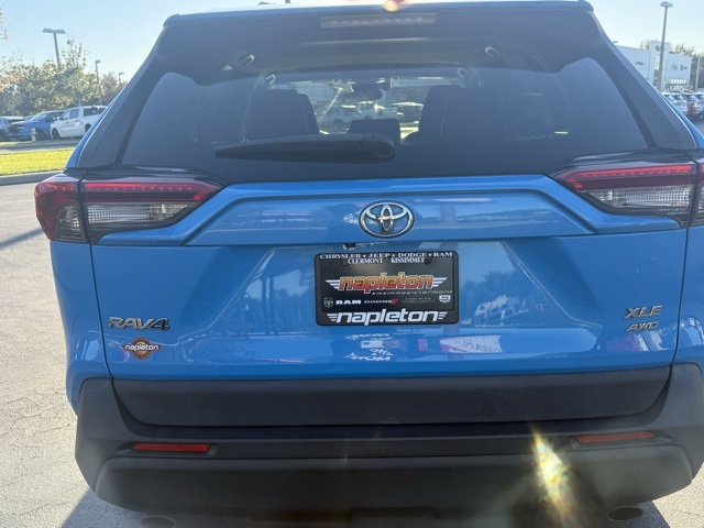 2019 Toyota RAV4 XLE Premium 6