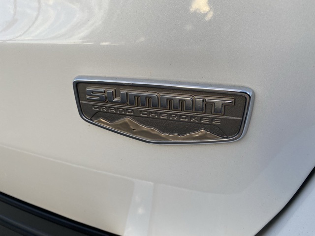 2019 Jeep Grand Cherokee Summit 11