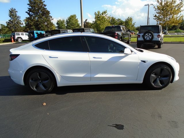 2019 Tesla Model 3 Mid Range 7