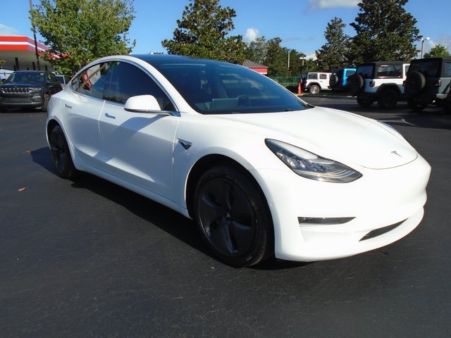 2019 Tesla Model 3 Mid Range 8