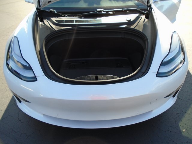 2019 Tesla Model 3 Mid Range 37