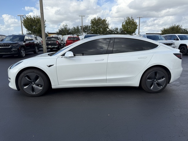 2019 Tesla Model 3 Mid Range 4