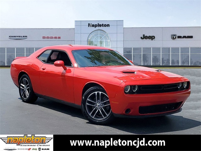 2019 Dodge Challenger SXT 1