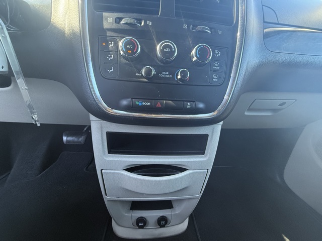 2019 Dodge Grand Caravan SE 17