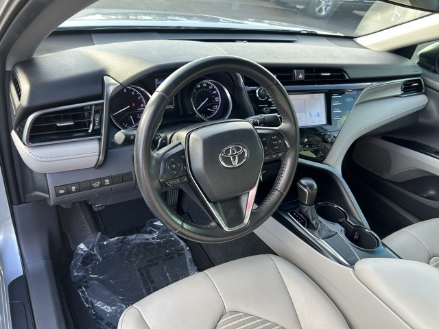 2019 Toyota Camry SE 9