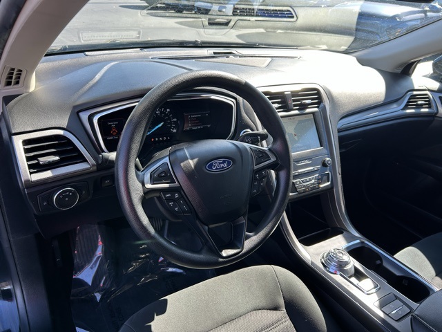 2020 Ford Fusion Hybrid SE 11