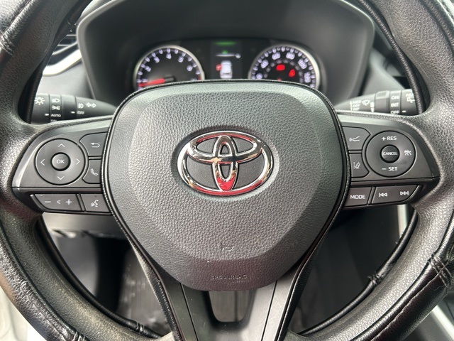 2021 Toyota RAV4 XLE 10