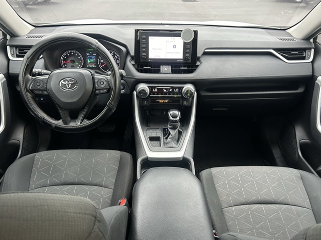 2021 Toyota RAV4 XLE 15