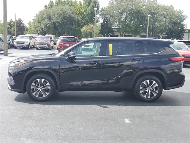 2021 Toyota Highlander XLE 4