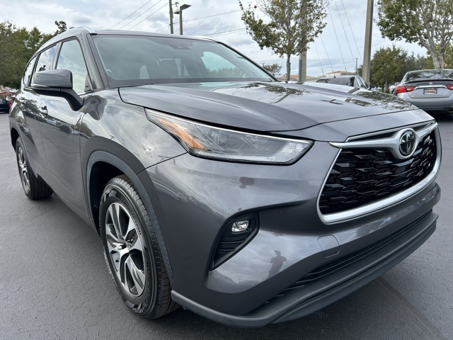 2021 Toyota Highlander XLE 3