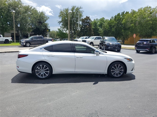 2021 Lexus ES 350 26