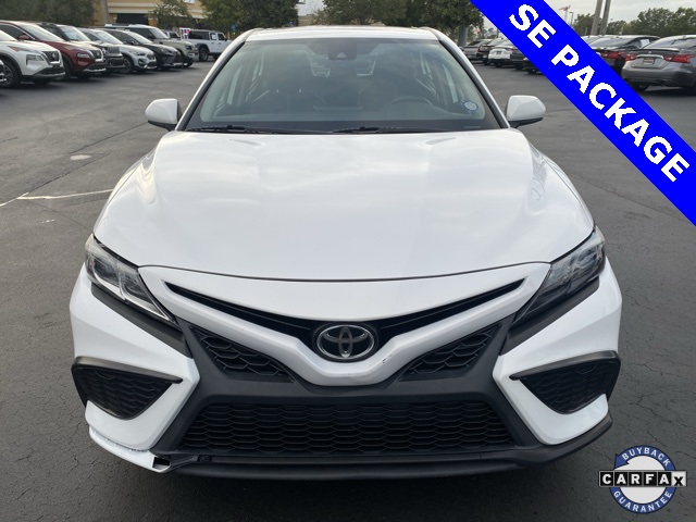 2021 Toyota Camry SE 2