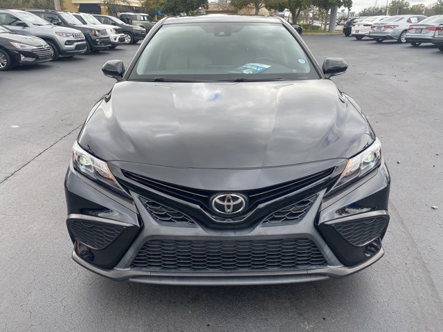 2021 Toyota Camry SE 2