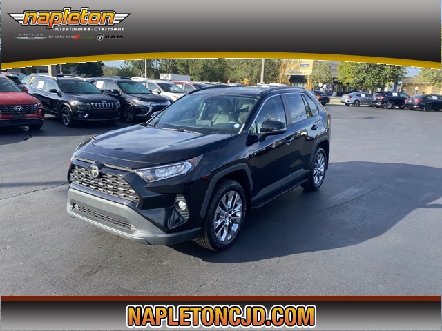 2021 Toyota RAV4 XLE Premium 1