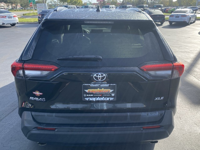 2021 Toyota RAV4 XLE Premium 6