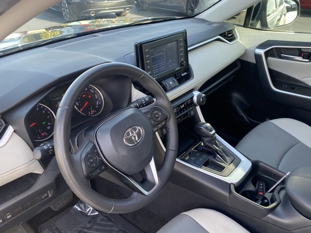 2021 Toyota RAV4 XLE Premium 14