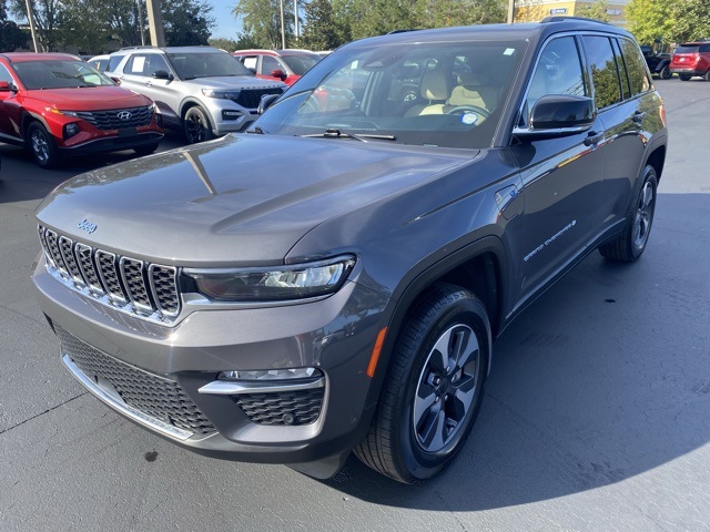 2022 Jeep Grand Cherokee Base 4xe 3