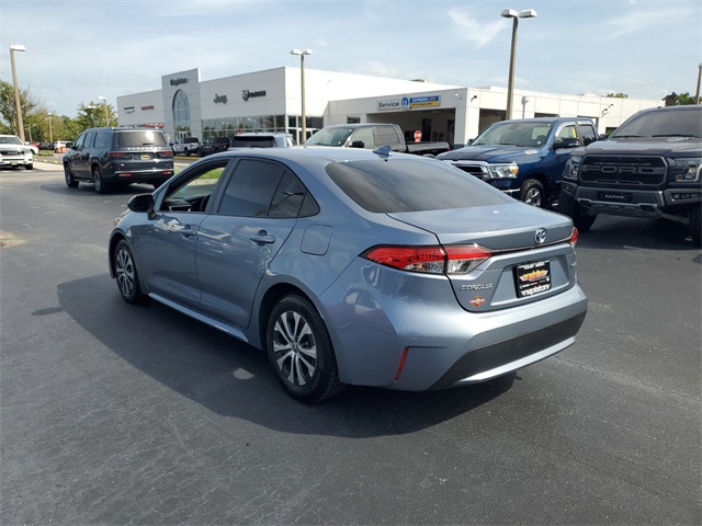 2022 Toyota Corolla Hybrid LE 5