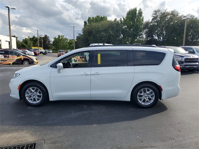 2022 Chrysler Pacifica Touring L 4