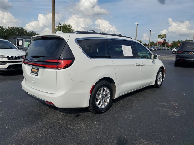 2022 Chrysler Pacifica Touring L 6