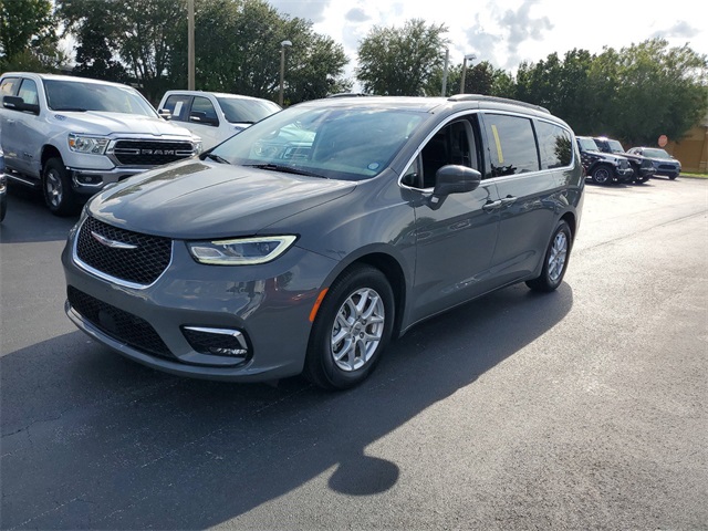 2022 Chrysler Pacifica Touring L 3