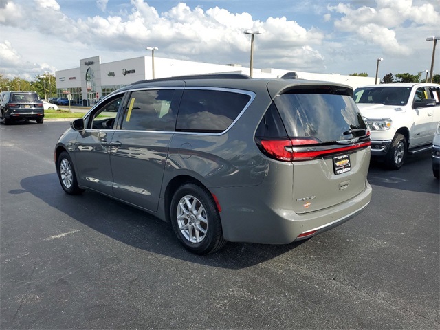 2022 Chrysler Pacifica Touring L 5