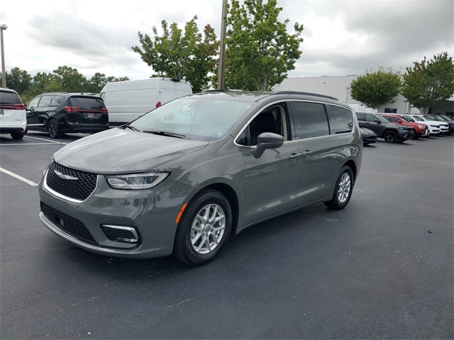 2022 Chrysler Pacifica Touring L 3