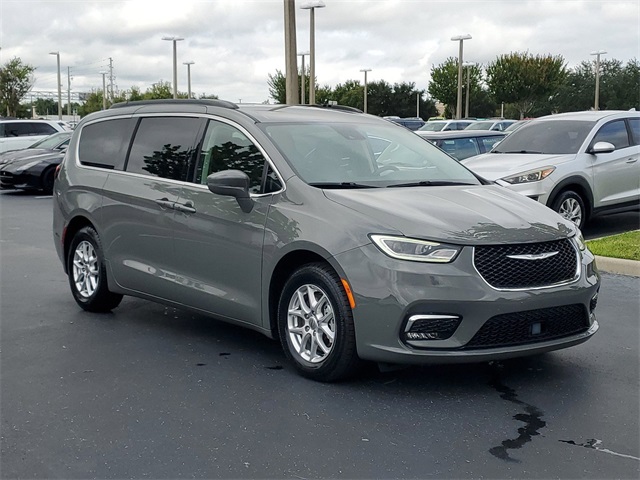 2022 Chrysler Pacifica Touring L 25